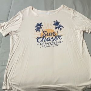 Short sleeve NWOT tee. Light pink.